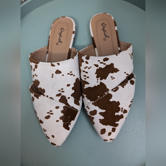 Vegan Suede Cow Print Slip Ons - US 5.5 - Picture 3 of 7